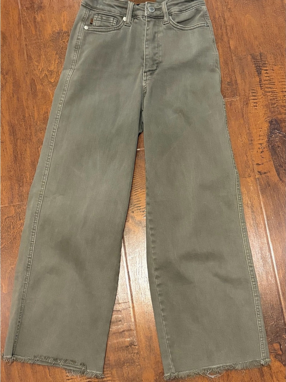 Judy Blue Olive Green Cropped Wide Leg Jeans High Rise Raw Hem Size 0/24